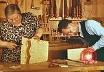 Standbild aus Holz Kunst Harlan Kentucky USA, 1942, aus Sekunde 3 historischem Filmmaterial Videoclip 65675023732