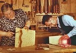 Standbild aus Holz Kunst Harlan Kentucky USA, 1942, aus Sekunde 7 historischem Filmmaterial Videoclip 65675023732