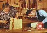 Standbild aus Holz Kunst Harlan Kentucky USA, 1942, aus Sekunde 11 historischem Filmmaterial Videoclip 65675023732