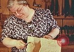 Standbild aus Holz Kunst Harlan Kentucky USA, 1942, aus Sekunde 18 historischem Filmmaterial Videoclip 65675023732