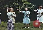 Immagine di Donne che danzano Harlan Kentucky USA, 1942, secondo 11 filmato di repertorio 65675023733