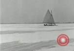 Image ice bateaux Lake George New York USA, 1916, de la seconde 9 séquences d'archives historiques vidéo 65675023766
