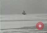 Image ice bateaux Lake George New York USA, 1916, de la seconde 19 séquences d'archives historiques vidéo 65675023766