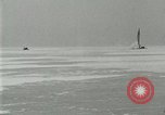 Image ice bateaux Lake George New York USA, 1916, de la seconde 27 séquences d'archives historiques vidéo 65675023766