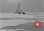 Image ice bateaux Lake George New York USA, 1916, de la seconde 31 séquences d'archives historiques vidéo 65675023766