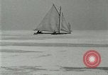 Image ice bateaux Lake George New York USA, 1916, de la seconde 45 séquences d'archives historiques vidéo 65675023766