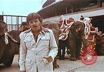 Standbild Ringling Brothers Barnum Bailey Zirkus einrichten United States USA, 1977, aus Sekunde 37 historischem Filmmaterial Videoclip 65675023770