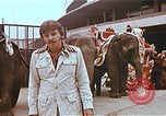 Standbild Ringling Brothers Barnum Bailey Zirkus einrichten United States USA, 1977, aus Sekunde 39 historischem Filmmaterial Videoclip 65675023770