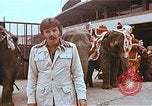 Standbild Ringling Brothers Barnum Bailey Zirkus einrichten United States USA, 1977, aus Sekunde 40 historischem Filmmaterial Videoclip 65675023770