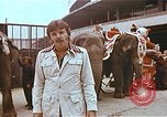 Standbild Ringling Brothers Barnum Bailey Zirkus einrichten United States USA, 1977, aus Sekunde 42 historischem Filmmaterial Videoclip 65675023770