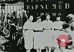 Immagine di Vintage scene dei fratelli Ringling Barnum & Bailey Circus United States USA, 1926, secondo 30 filmato di repertorio 65675023771