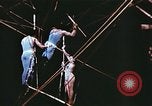 Immagine di Trapezio Gaonas artisti nel circus Nashville Tennessee USA, 1977, secondo 61 filmato di repertorio 65675023775