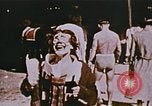 Immagine di Gli studenti che studiano per diventare un professionista clown Venice Florida United States USA, 1977, secondo 28 filmato di repertorio 65675023776