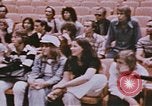 Immagine di Gli studenti che studiano per diventare un professionista clown Venice Florida United States USA, 1977, secondo 41 filmato di repertorio 65675023776