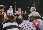 Immagine di Gli studenti che studiano per diventare un professionista clown Venice Florida United States USA, 1977, secondo 51 filmato di repertorio 65675023776
