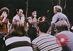 Immagine di Gli studenti che studiano per diventare un professionista clown Venice Florida United States USA, 1977, secondo 56 filmato di repertorio 65675023776