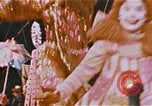 Image Ours chevaux clowns et trapézistes effectuer dans le cirque Nashville Tennessee USA, 1977, de la seconde 3 séquences d'archives historiques vidéo 65675023778