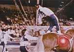 Image Ours chevaux clowns et trapézistes effectuer dans le cirque Nashville Tennessee USA, 1977, de la seconde 11 séquences d'archives historiques vidéo 65675023778