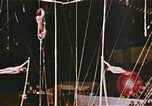 Image Ours chevaux clowns et trapézistes effectuer dans le cirque Nashville Tennessee USA, 1977, de la seconde 42 séquences d'archives historiques vidéo 65675023778