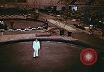 Standbild Ende des Ringling Brothers Barnum & Bailey Circus einrücken Nashville Tennessee USA, 1977, aus Sekunde 15 historischem Filmmaterial Videoclip 65675023780