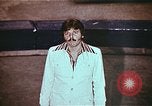 Standbild Ende des Ringling Brothers Barnum & Bailey Circus einrücken Nashville Tennessee USA, 1977, aus Sekunde 55 historischem Filmmaterial Videoclip 65675023780