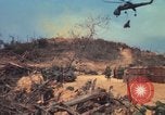 Standbild Fire Support Base Normandie Vietnam, 1969, aus Sekunde 26 historischem Filmmaterial Videoclip 65675023781