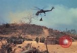 Standbild Fire Support Base Normandie Vietnam, 1969, aus Sekunde 28 historischem Filmmaterial Videoclip 65675023781