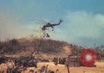 Standbild Fire Support Base Normandie Vietnam, 1969, aus Sekunde 34 historischem Filmmaterial Videoclip 65675023781