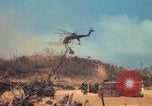 Standbild Fire Support Base Normandie Vietnam, 1969, aus Sekunde 35 historischem Filmmaterial Videoclip 65675023781