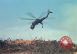 Standbild Fire Support Base Normandie Vietnam, 1969, aus Sekunde 54 historischem Filmmaterial Videoclip 65675023781