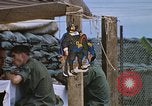 Standbild Thanksgiving Dinner Vietnam, 1969, aus Sekunde 4 historischem Filmmaterial Videoclip 65675023791
