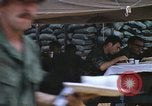 Standbild Thanksgiving Dinner Vietnam, 1969, aus Sekunde 11 historischem Filmmaterial Videoclip 65675023791