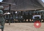 Standbild Thanksgiving Dinner Vietnam, 1969, aus Sekunde 17 historischem Filmmaterial Videoclip 65675023791
