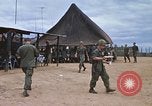 Standbild Thanksgiving Dinner Vietnam, 1969, aus Sekunde 22 historischem Filmmaterial Videoclip 65675023791