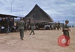 Standbild Thanksgiving Dinner Vietnam, 1969, aus Sekunde 23 historischem Filmmaterial Videoclip 65675023791