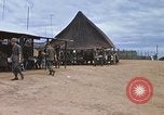 Standbild Thanksgiving Dinner Vietnam, 1969, aus Sekunde 25 historischem Filmmaterial Videoclip 65675023791