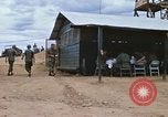 Standbild Thanksgiving Dinner Vietnam, 1969, aus Sekunde 38 historischem Filmmaterial Videoclip 65675023791