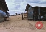 Standbild Thanksgiving Dinner Vietnam, 1969, aus Sekunde 48 historischem Filmmaterial Videoclip 65675023791