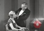 Immagine di Capelli tresses Chicago Illinois USA, 1931, secondo 13 filmato di repertorio 65675023805