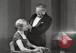 Immagine di Capelli tresses Chicago Illinois USA, 1931, secondo 14 filmato di repertorio 65675023805