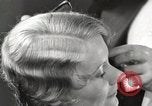 Immagine di Capelli tresses Chicago Illinois USA, 1931, secondo 18 filmato di repertorio 65675023805