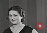 Immagine di Capelli tresses Chicago Illinois USA, 1931, secondo 25 filmato di repertorio 65675023805