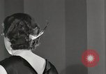 Immagine di Capelli tresses Chicago Illinois USA, 1931, secondo 31 filmato di repertorio 65675023805