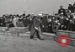 Immagine di Piccioni rilasciato in Chuck-up Astoria New York USA, 1931, secondo 20 filmato di repertorio 65675023807