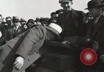 Immagine di Piccioni rilasciato in Chuck-up Astoria New York USA, 1931, secondo 24 filmato di repertorio 65675023807