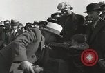 Immagine di Piccioni rilasciato in Chuck-up Astoria New York USA, 1931, secondo 26 filmato di repertorio 65675023807
