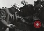 Immagine di Piccioni rilasciato in Chuck-up Astoria New York USA, 1931, secondo 29 filmato di repertorio 65675023807