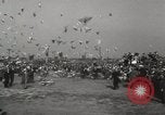 Immagine di Piccioni rilasciato in Chuck-up Astoria New York USA, 1931, secondo 48 filmato di repertorio 65675023807