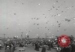 Immagine di Piccioni rilasciato in Chuck-up Astoria New York USA, 1931, secondo 56 filmato di repertorio 65675023807