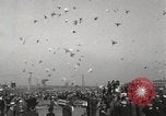 Immagine di Piccioni rilasciato in Chuck-up Astoria New York USA, 1931, secondo 61 filmato di repertorio 65675023807